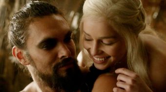 Khal Drogo i jego khaleesi znów razem! Emilia Clarke i Jason Momoa na oscarowej gali — zobaczcie zdjęcia