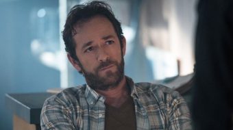 Luke Perry w szpitalu. Aktor z 