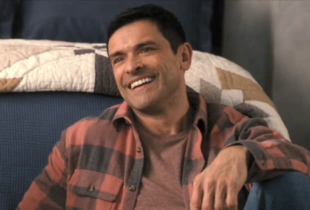 brodnie po sąsiedzku Mark Consuelos