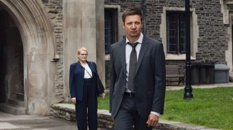 8 newsów na niedzielę: Jeremy Renner złamał 30 kości, Aaron Paul znów w roli Jessego, Timothée Chalamet w reklamie Apple TV+