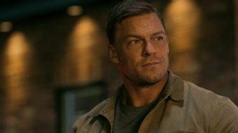 Reacher rozdaje kopniaki w zwiastunie 2. sezonu. Kiedy premiera i co będzie dalej w serialu Amazona?