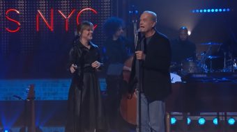 Kelsey Grammer śpiewa czołówkę 