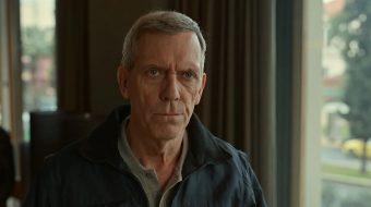 Hugh Laurie wraca na Apple TV+. Wiemy, kogo zagra w serialu kryminalnym od autora 