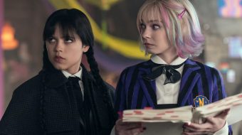 Co dzieje się z Enid i Wednesday w 2. sezonie? Gwiazda wyjaśnia, skąd ten konflikt i co będzie dalej